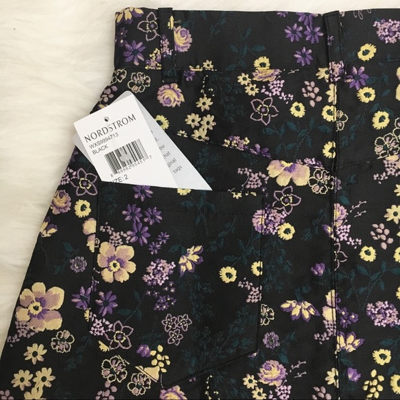 Missguided Jacquard Floral Frayed Edge Miniskirt - Picture 7 of 8